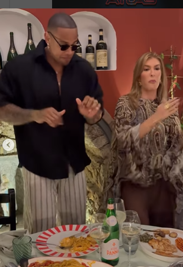 Leo e Lore em Capri, na Itália por Reprodução