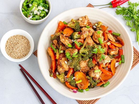 Imagem - Hora do almoço: 4 receitas fáceis e saudáveis com frango