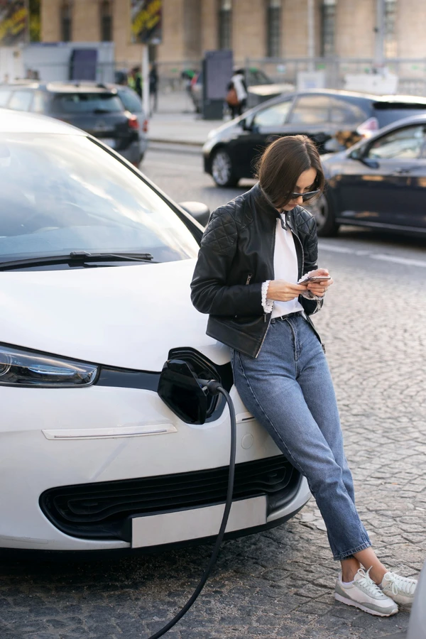 Carregamento de carros elétricos por Reprodução