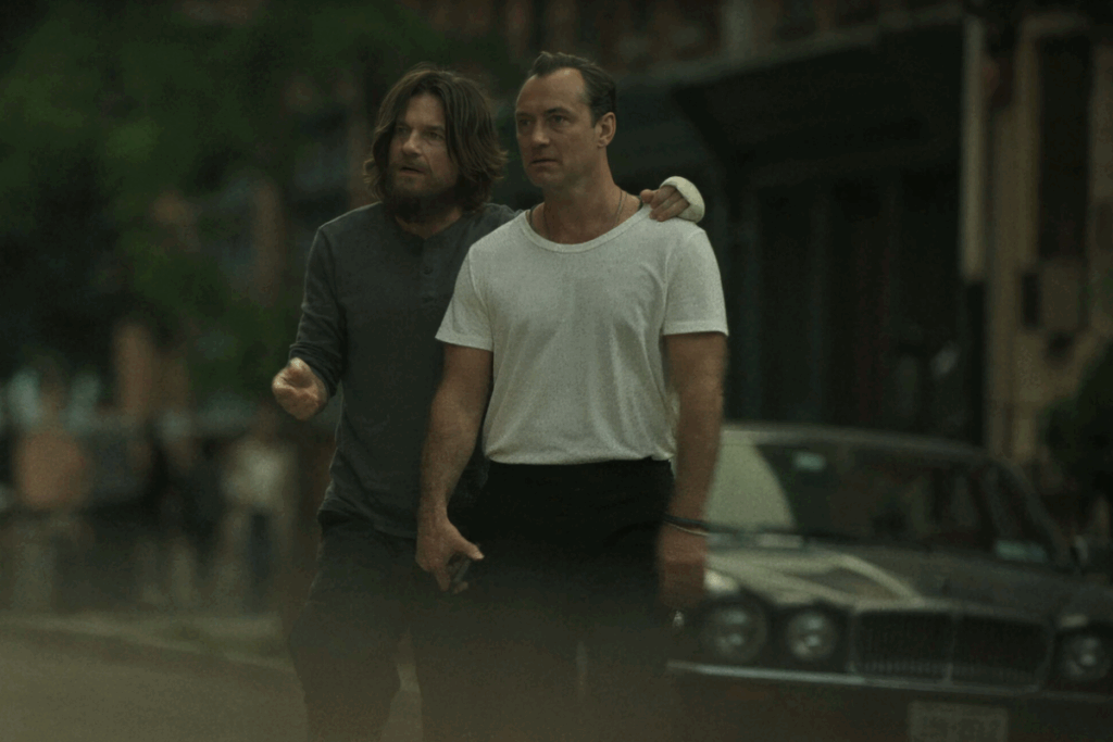 [Edicase]Em “Black Rabbit”, Jude Law interpreta Jake, dono de um restaurante que vê sua vida mudar com a volta do irmão (Imagem: Reprodução digital | Netflix) por Imagem: Reprodução digital | Netflix