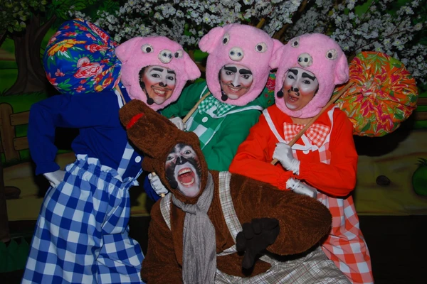 Os 3 Porquinhos por Foto Divulgação