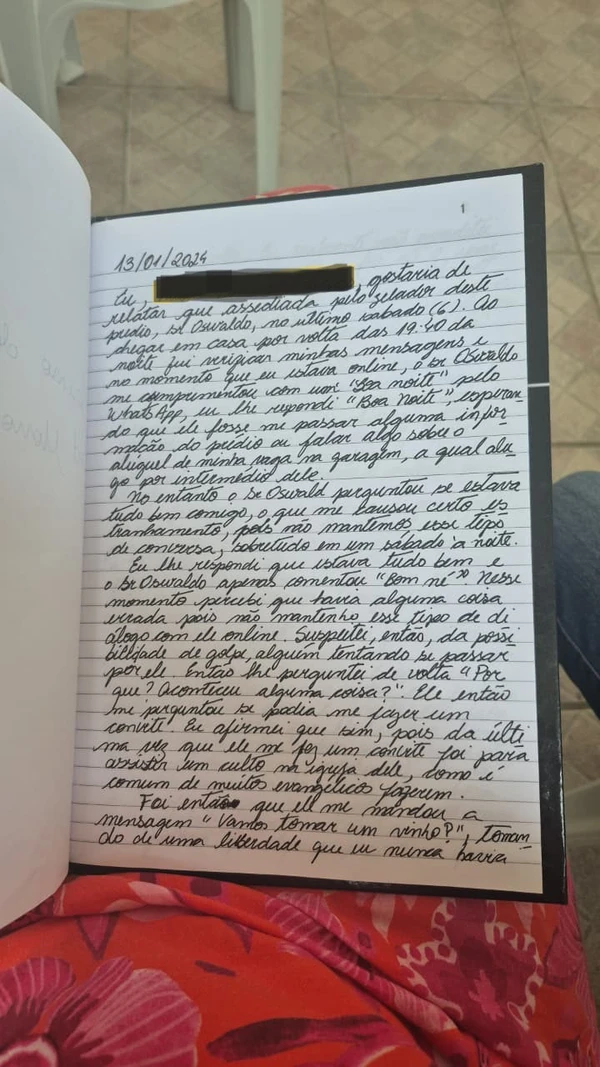 Professora relata assédio em livro de ocorrências do condomínio por Reprodução