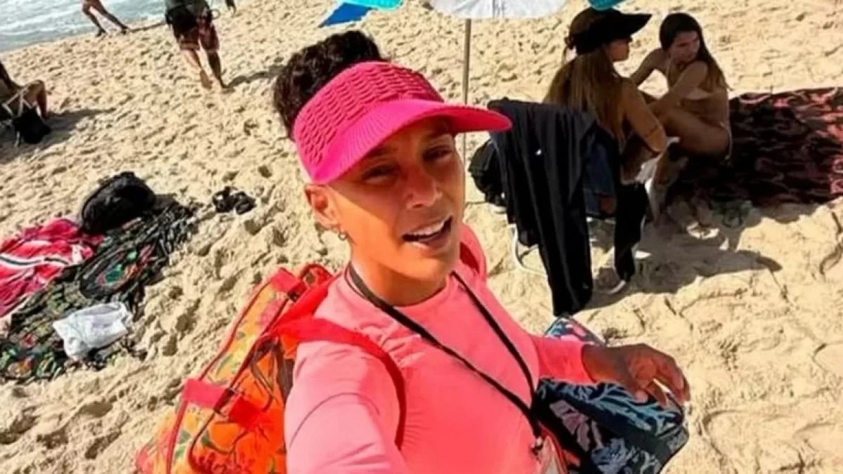 Raquel volta a vender sanduíche na praia por Reprodução/TV Globo
