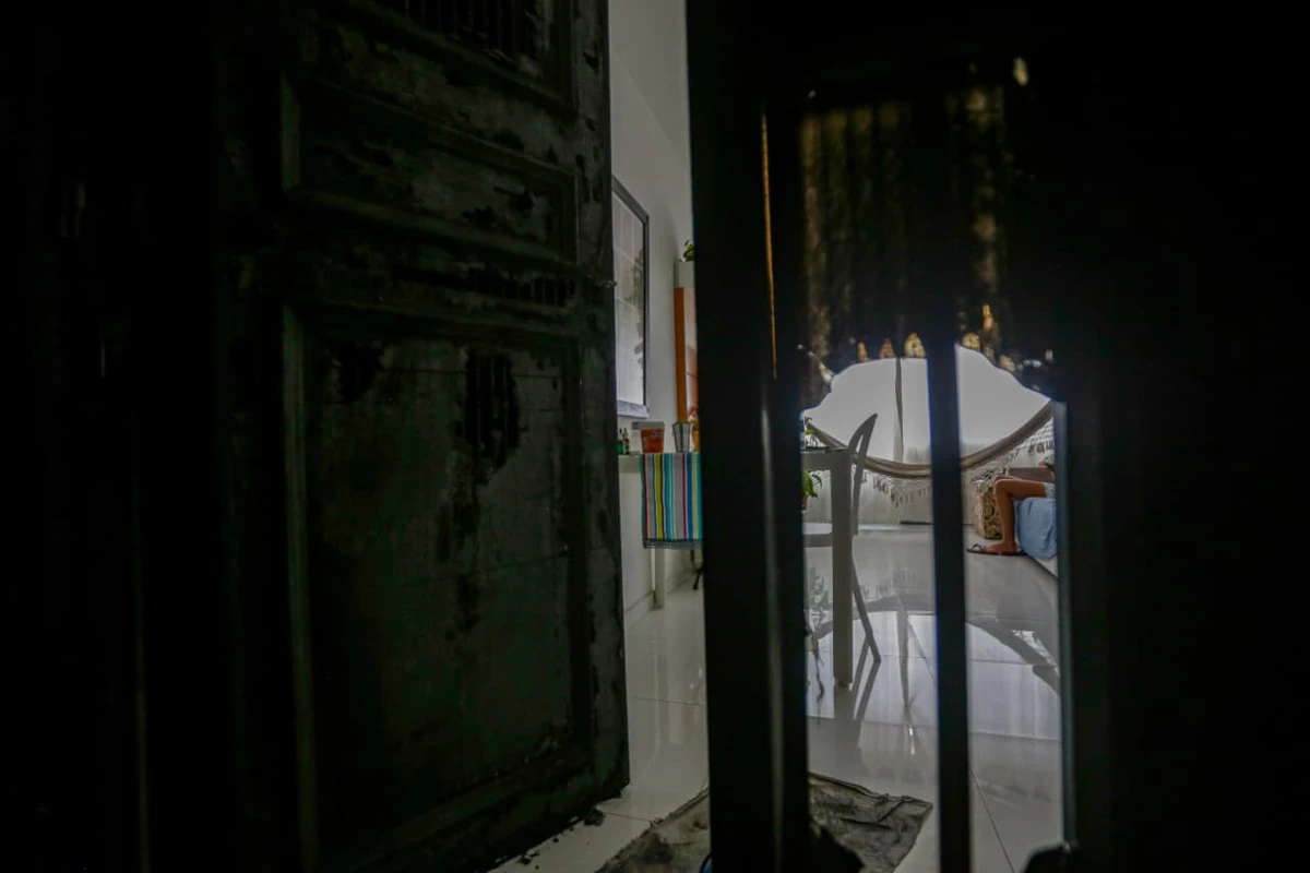 Zelador ateou fogo no Morro das Pedras por Arisson Marinho/CORREIO