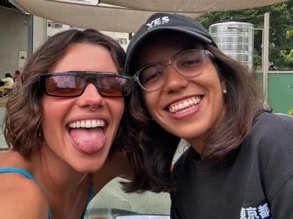 Bruna Linzmeyer e a namorada, Kin Saito por Reprodução/Redes Sociais 