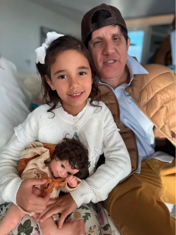 Irmão mais novo de Ticiane Pinheiro por Reprodução | Redes Sociais