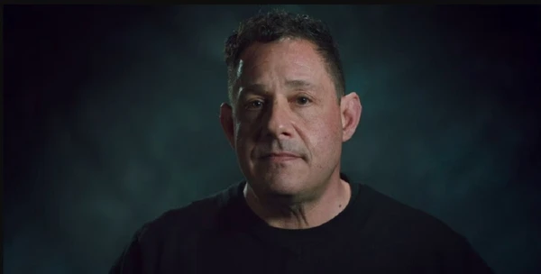O caso foi transformado no documentário "Three Identical Strangers", lançado em 2018  por Reprodução/Three Identical Strangers