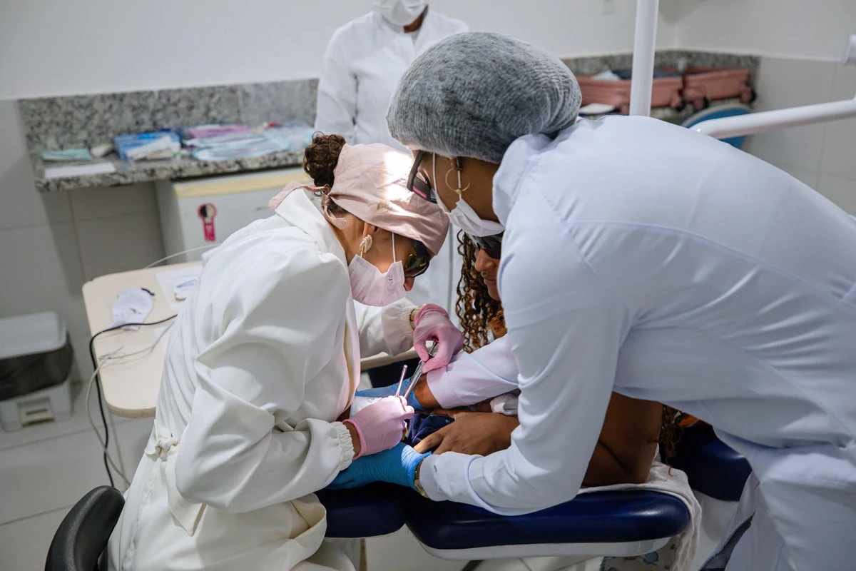 Prefeitura realiza 2º dia de cirurgias gratuitas de frenotomia para bebês e crianças em Lauro de Freitas por Divulgação 