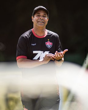 Segundo treino do Vitória sob as ordens de Rodrigo Chagas por Victor Ferreira/EC Vitória