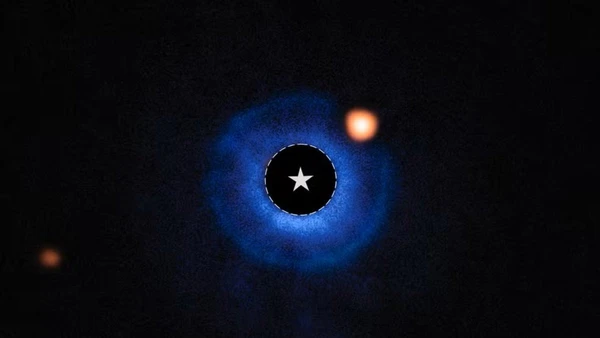 Telescópio espacial captura exoplaneta em disco de poeira estelar