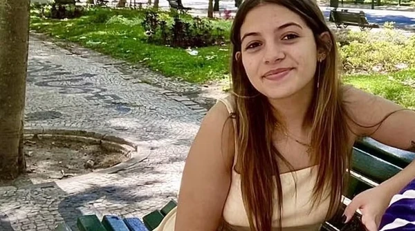  Amelie Voigt Trejes (20 anos) Com patrimônio de R$ 3,4 bilhões, Amelie divide com os irmãos parte das ações herdadas da mãe, Cladis Voigt Trejes. por Reprodução/Instagram