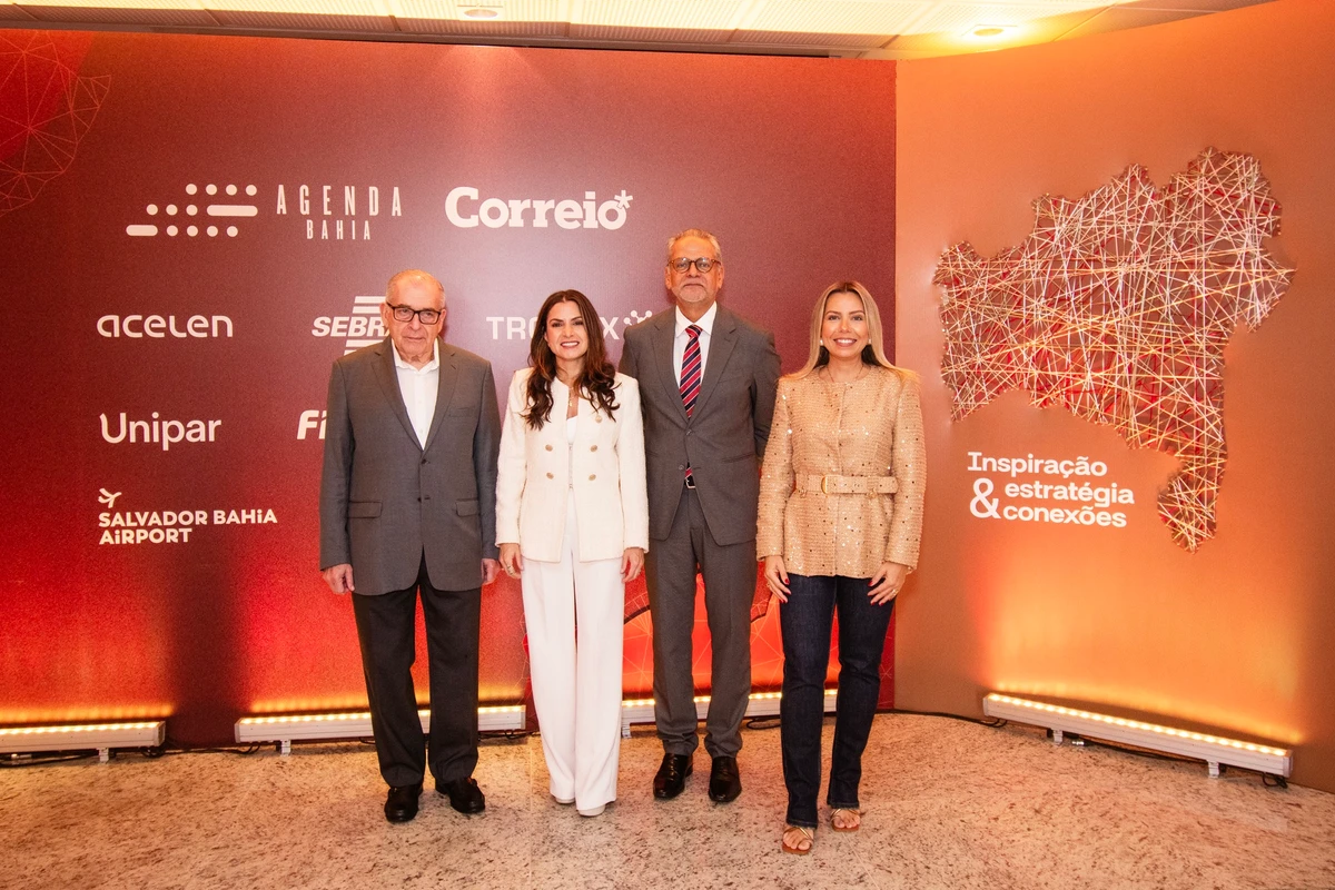 Da esquerda para a direita, Antonio Carlos Magalhães Júnior, presidente
do Conselho de Administração do Jornal CORREIO, Renata de Magalhães Correia,
diretora do Jornal CORREIO, Isaac Edington, presidente da Saltur e curador do
evento, e Luciana Gomes, gerente Comercial e de Marketing do CORREIO por Lucas Assis