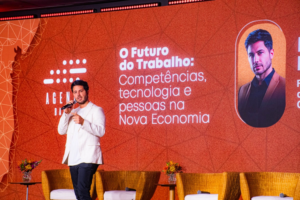Fabio Duarte: o papel do creator não deve ser visto apenas como uma
profissão, mas como uma skill (habilidade) fundamental para qualquer carreira por Lucas Assis