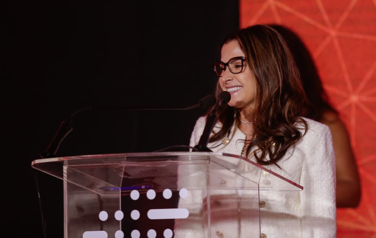 Renata de Magalhães Correia ressaltou a importância do evento como espaço de construção coletiva para os desafios do presente e do futuro por Arisson Marinho