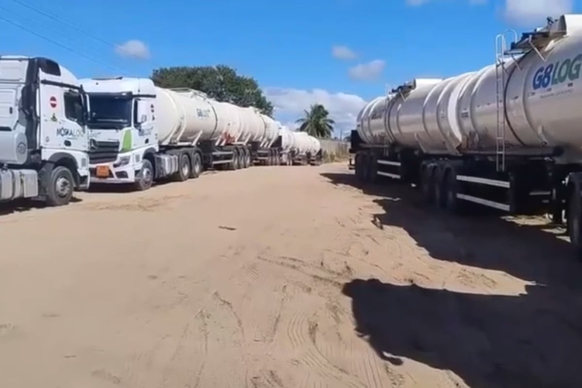 Caminhões da G8Log, empresa de fachada usada pelo PCC por Reprodução/ Metrópoles