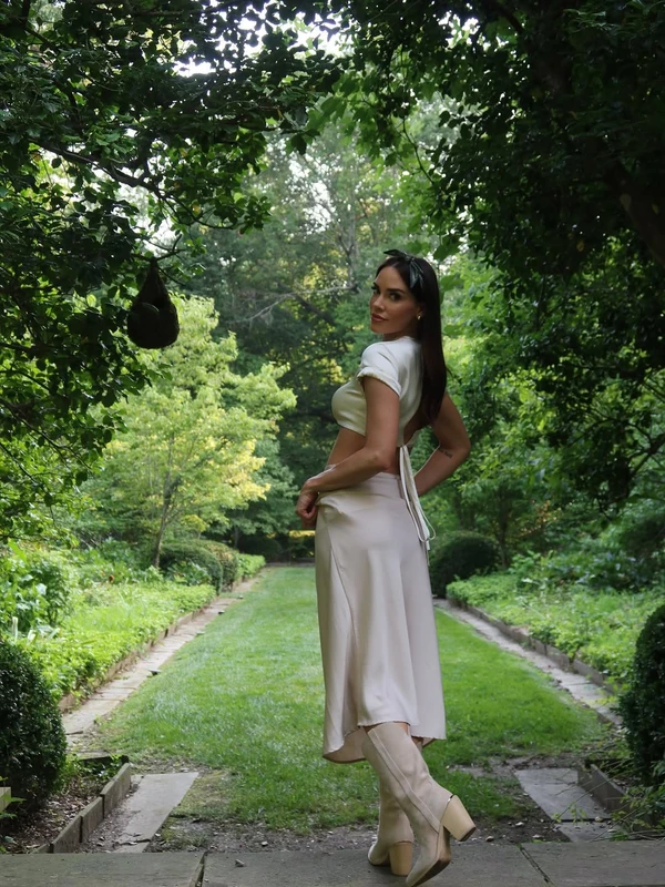 Christa B. Allen por Reprodução/Instagram