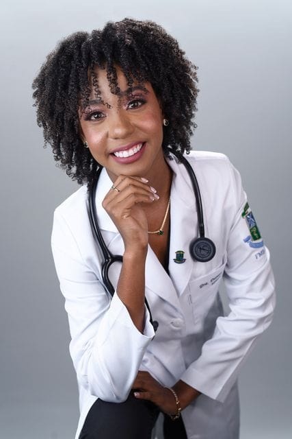 Daiane Silva, 29 anos, faz parte do coletivo NegreX, que luta pelos direitos dos alunos negros de Medicina