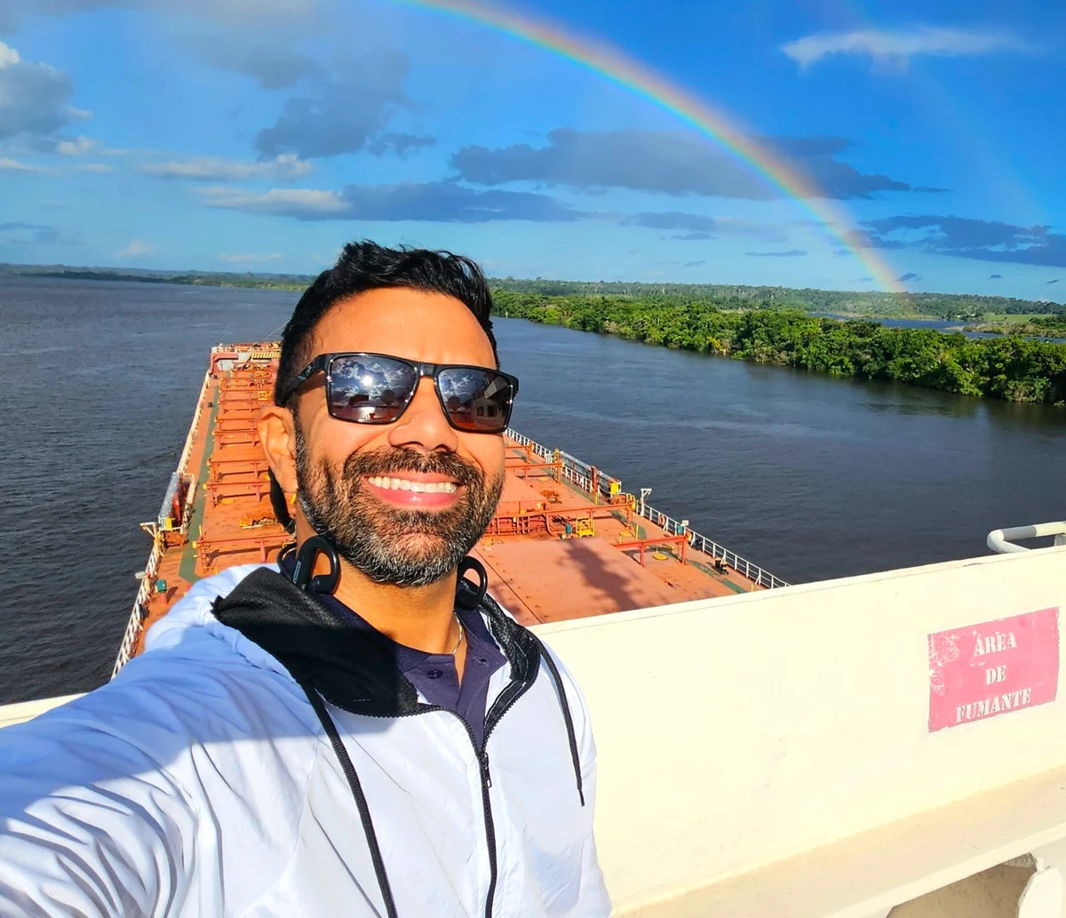 José Miro trabalha como prático no Rio Amazonas