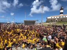 Imagem - Manhã de dança leva 600 pessoas ao Farol da Barra
