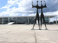 Imagem - Praça dos Três Poderes terá segurança reforçada para julgamento de Bolsonaro e 7 de setembro