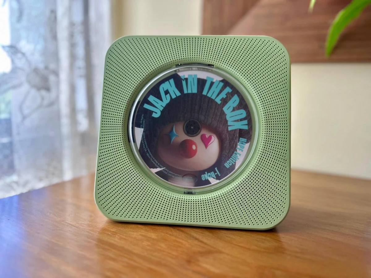 Toca-CD para ouvir os álbuns por Arquivo pessoal