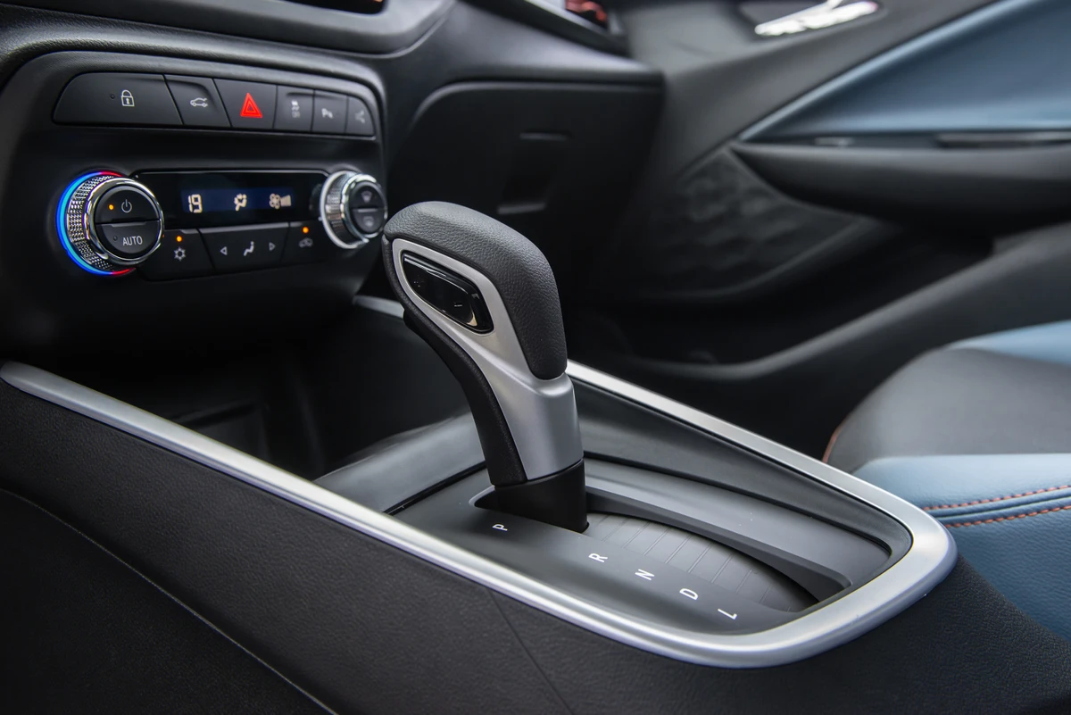 O câmbio automático é associado ao motor 1.0 turbo por Divulgação 