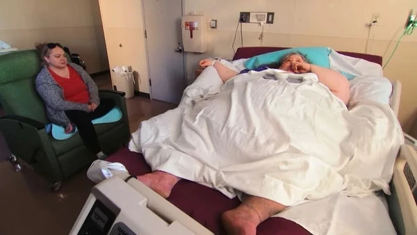 Em um dos episódios, Joyce foi mostrada culpando a balança por estar quebrada e disse ao Dr. Now que suas restrições alimentares eram 