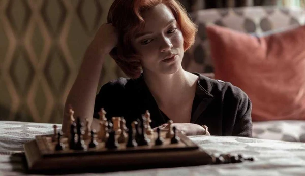 O Gambito da Rainha (2020) – Drama – 1 temporada por Reprodução/Netflix