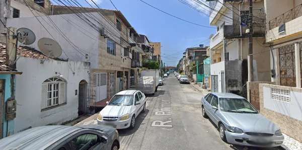 Rua Primeiro Barreiro, no Mont Serrat por Reprodução/Google Maps