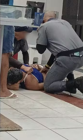 Homem ameaça atear fogo em agência do INSS em Salvador por Reprodução
