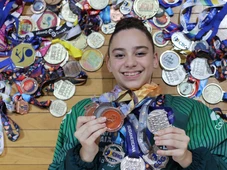 Imagem - Malu Mendes: conheça a baiana de 13 anos que já é uma estrela da ginástica aeróbica