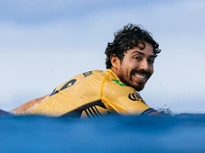 Imagem - Yago Dora é campeão mundial de surfe profissional