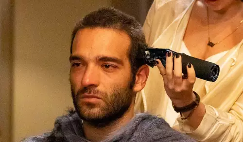 Afonso em "Vale Tudo" por Reprodução/TV Globo
