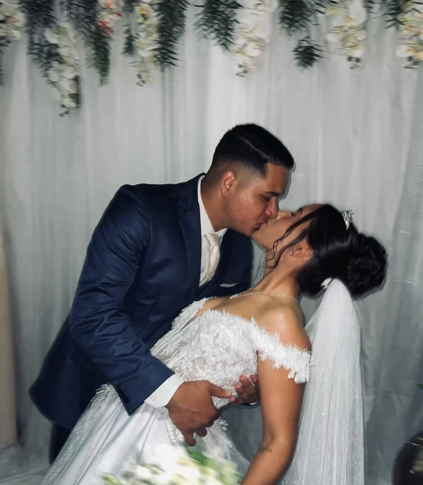 Ana Alice no casamento por Reprodução/Instagram