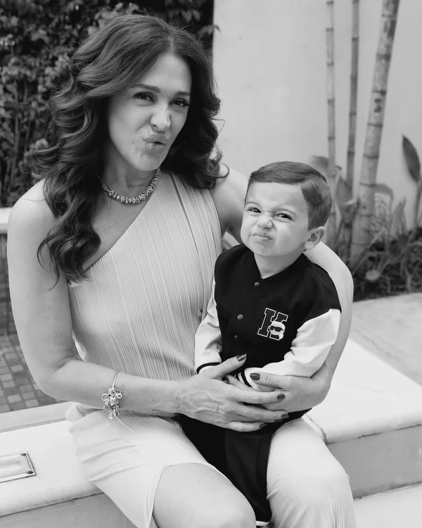 Claudia Raia  e Luca por Reprodução/Instagram