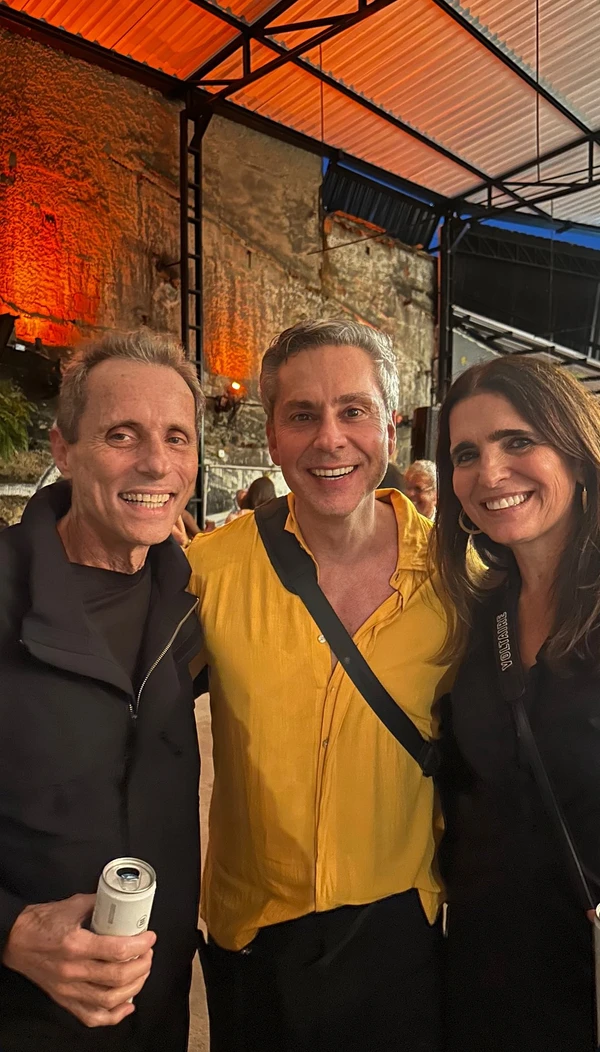 Famosos curtem aniversário de Humberto Carrão por Reprodução