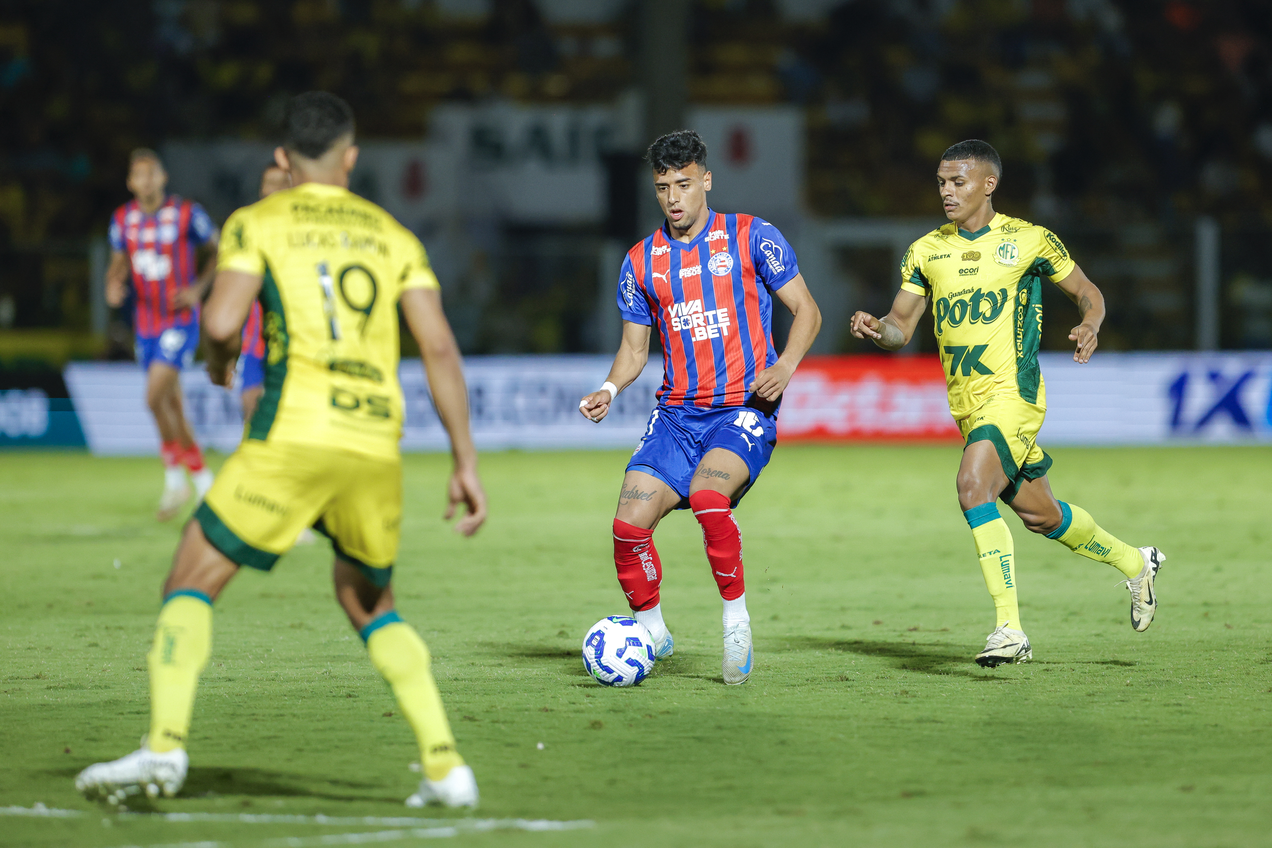 Lucho em ação na derrota contra o Mirassol por Rafael Rodrigues/EC Bahia