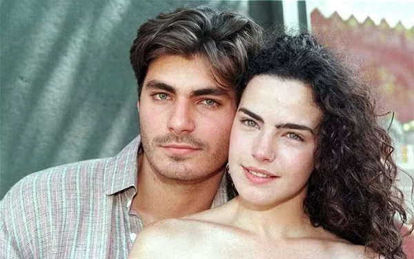 Matteo (Thiago Lacerda) e Giuliana (Ana Paula Arósio) em Terra Nostra por Arquivo/Globo