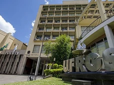 Imagem - Universidade abre 102 vagas em concurso com salários de até R$ 4,9 mil