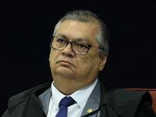 Imagem - Servidora xinga Flávio Dino em voo para Brasília e é levada para depor na PF