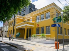 Imagem - Prefeitura abre 190 vagas de nível médio com salários de R$ 3 mil em concurso