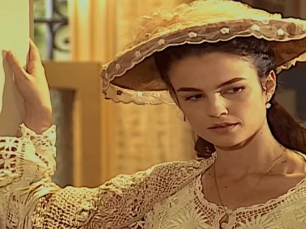 Cena de Rosana (Carolina Kasting) em Terra Nostra  por Divulgação/Globo