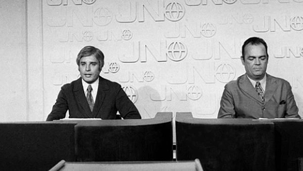 Hilton Gomes e Cid Moreira – Estreia em 1º de setembro de 1969 por Reprodução/Memória Globo