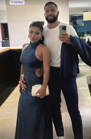 João Marcelo, do Cruzeiro, também foi acompanhado pela esposa por Reprodução