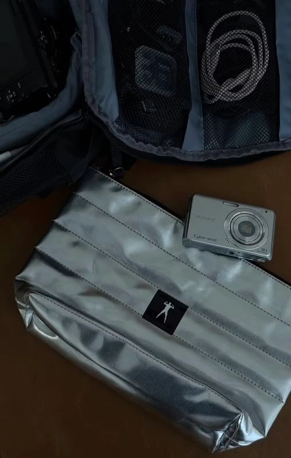 Lembrança distribuída na festa por Reprodução/Instagram