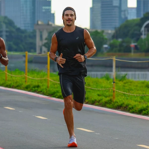 Nicolas Prattes por Reprodução/Instagram