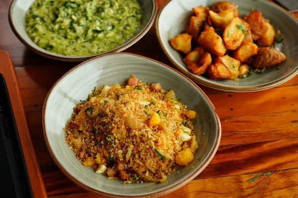 Pratos do “Sal Gastronomia” de  Henrique Fogaça por Reprodução