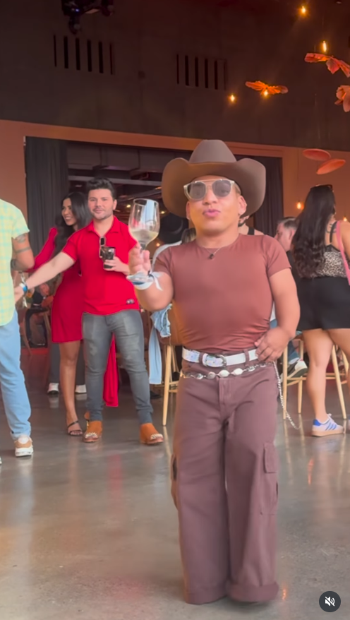 Tokinho é ator, humorista e influencer por Reprodução / Instagram