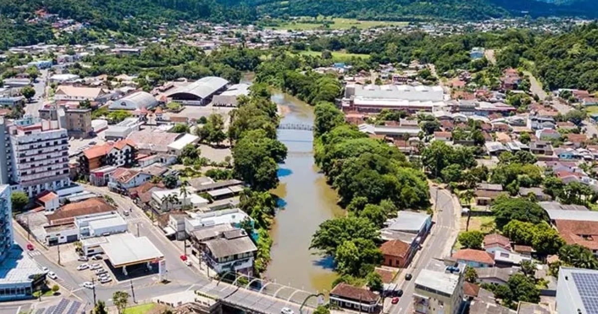 Imagem - Concurso de prefeitura tem vagas com salário de até R$ 4 mil para nível fundamental