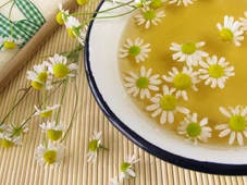 Imagem - Chá de camomila com bicarbonato age no corpo como um poderoso remédio natural; veja benefícios